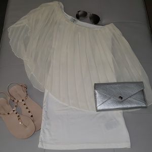 GUESS❓Bodycon Half Cape Dress